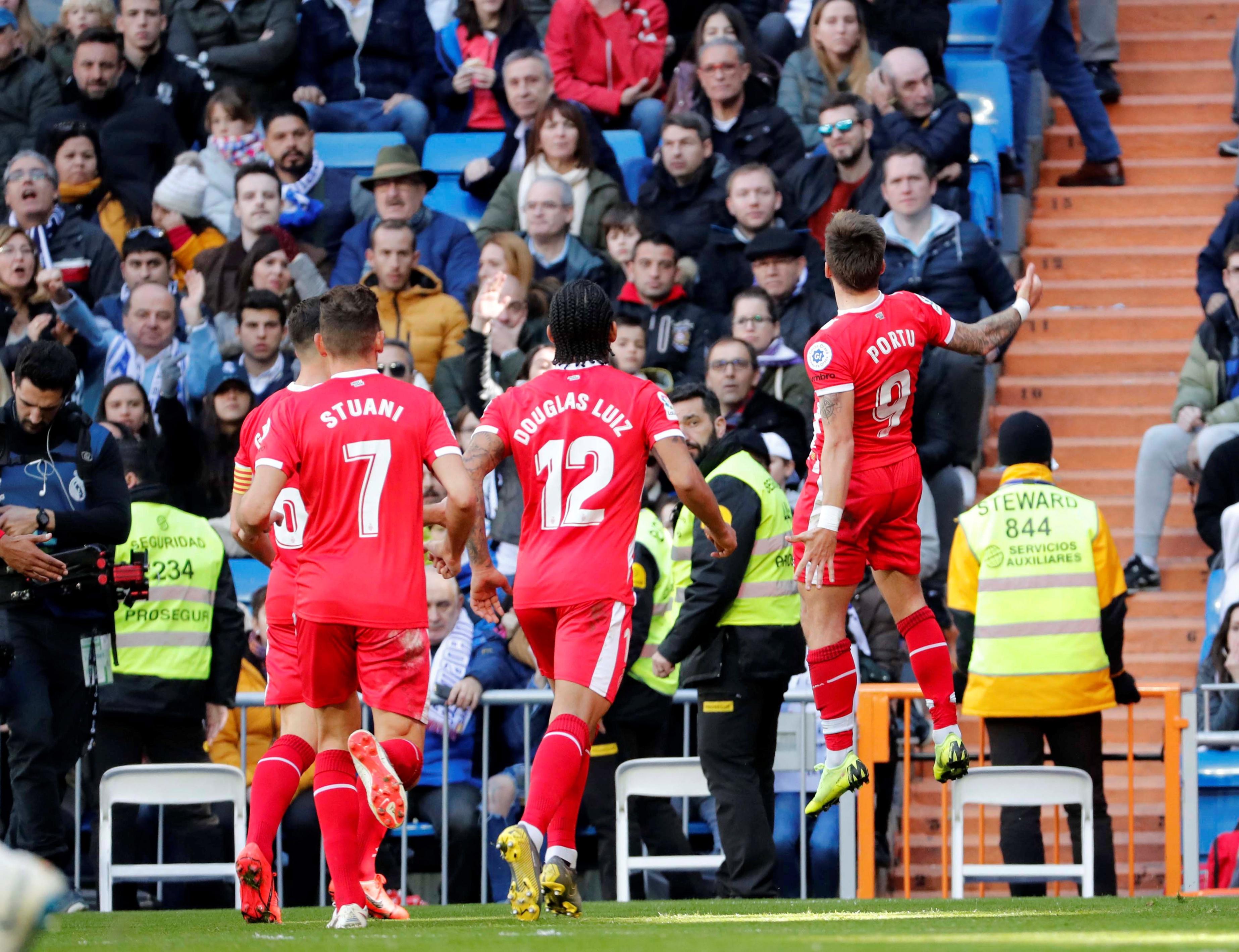 其中包括与 其中包括与