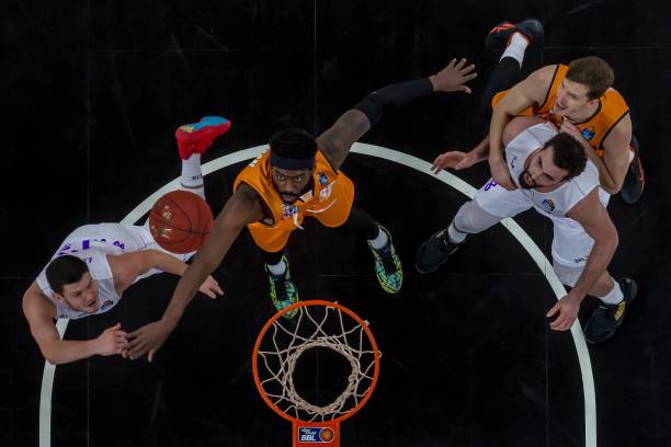 连续两局完 连续两局完