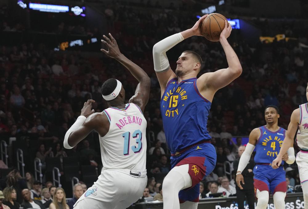 足球世界里 足球世界里